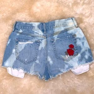 NWOT ACID WASHED HOLLISTER JEAN SHORTS